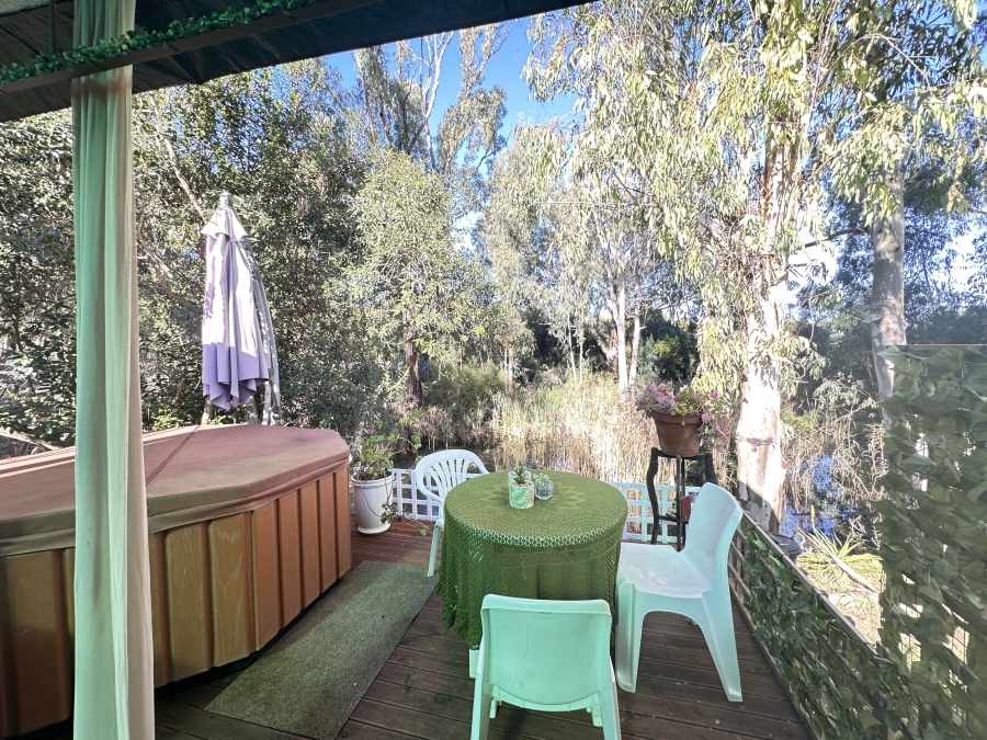 2 Bedroom Property for Sale in Stilbaai Oos Western Cape